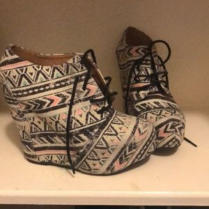Sz 7.5 fun wedges!